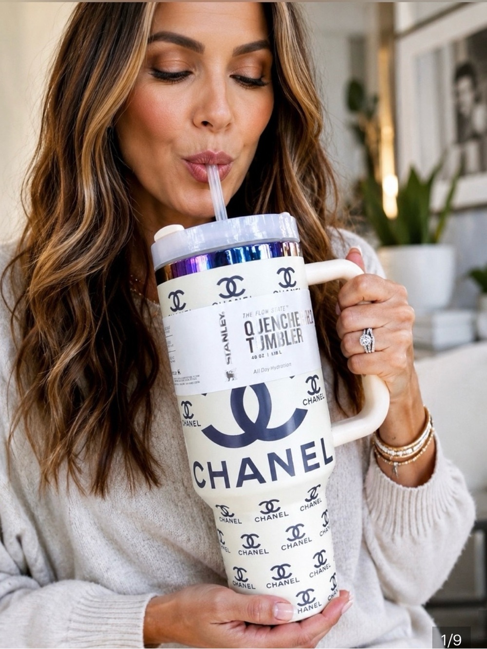 CHANEL Stanley Cream &
Purple Iridescent Logo 40oz Thirst
Quencher Tumbler NIB